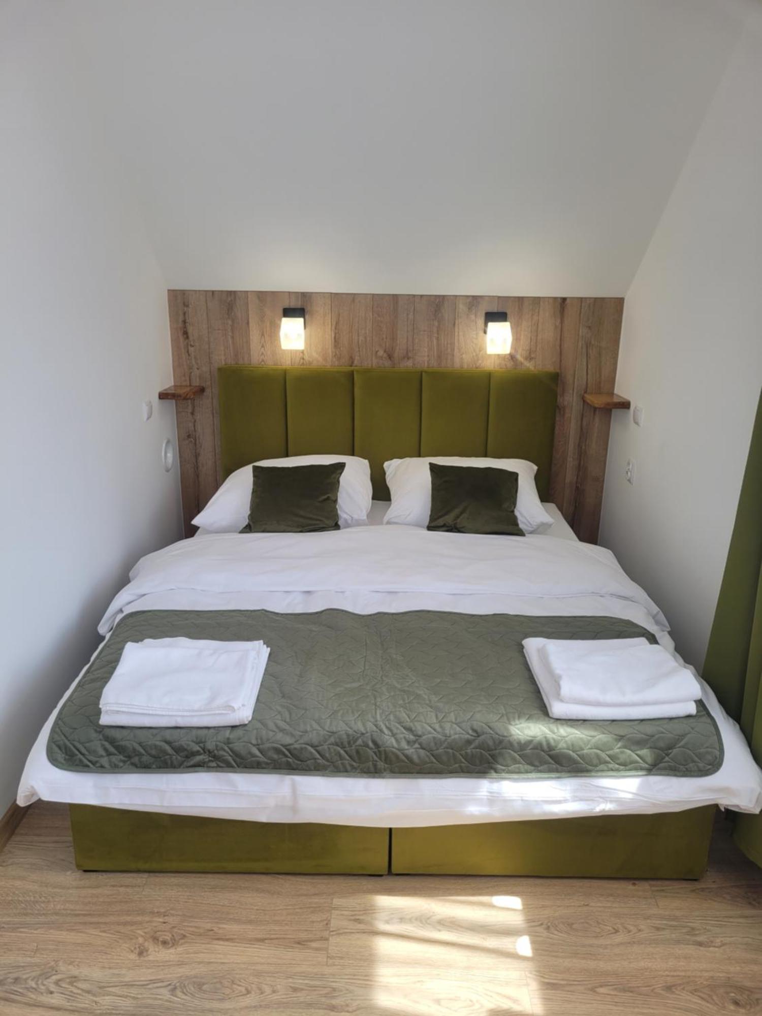 Urocza Kryjowka Ze Spa Lesko Extérieur photo
