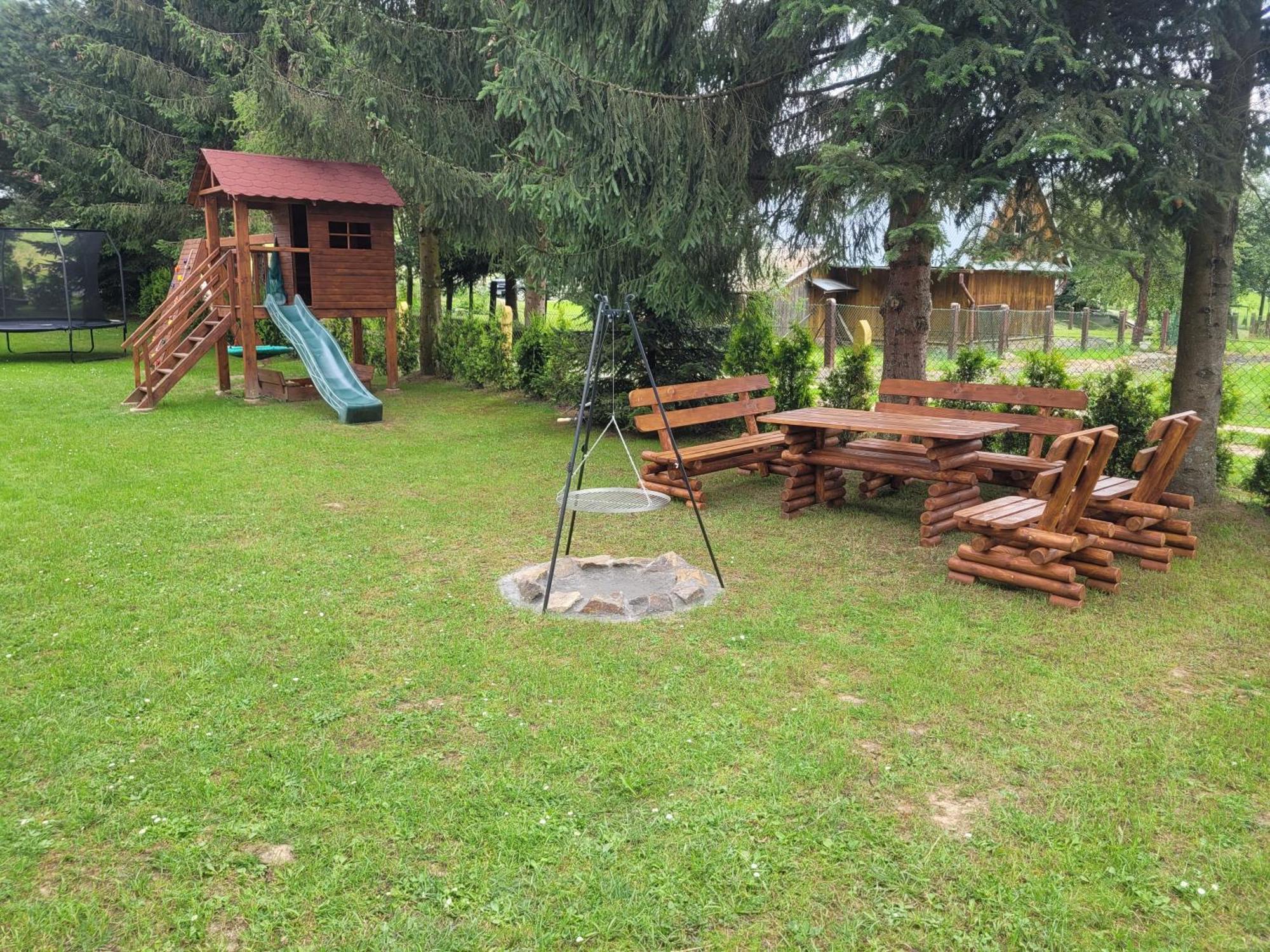 Urocza Kryjowka Ze Spa Lesko Extérieur photo